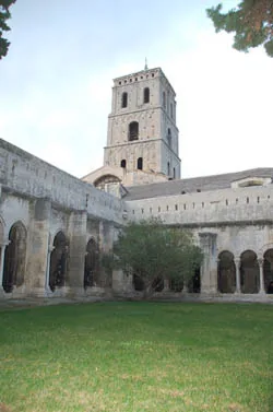 Cloître Saint Trophime en Arles, Bouches-du-Rhône (13)