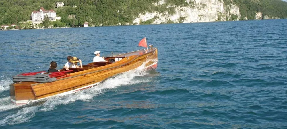 Croisières commentées sur le lac d'Annecy à Annecy, Haute-Savoie (74)