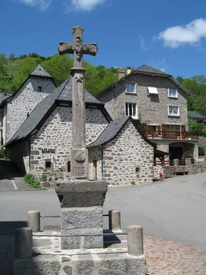 Croix de Saint Jacques des Blats à Vic-sur-Cère, Cantal (15)