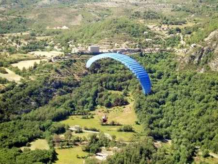 Cumulus - École de Parapente à Gourdon, Alpes-Maritimes (06)