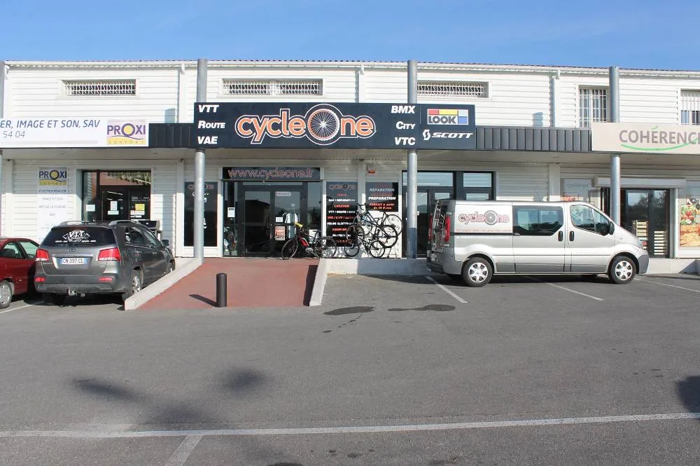Cycle One à Pernes-les-Fontaines, Vaucluse (84)