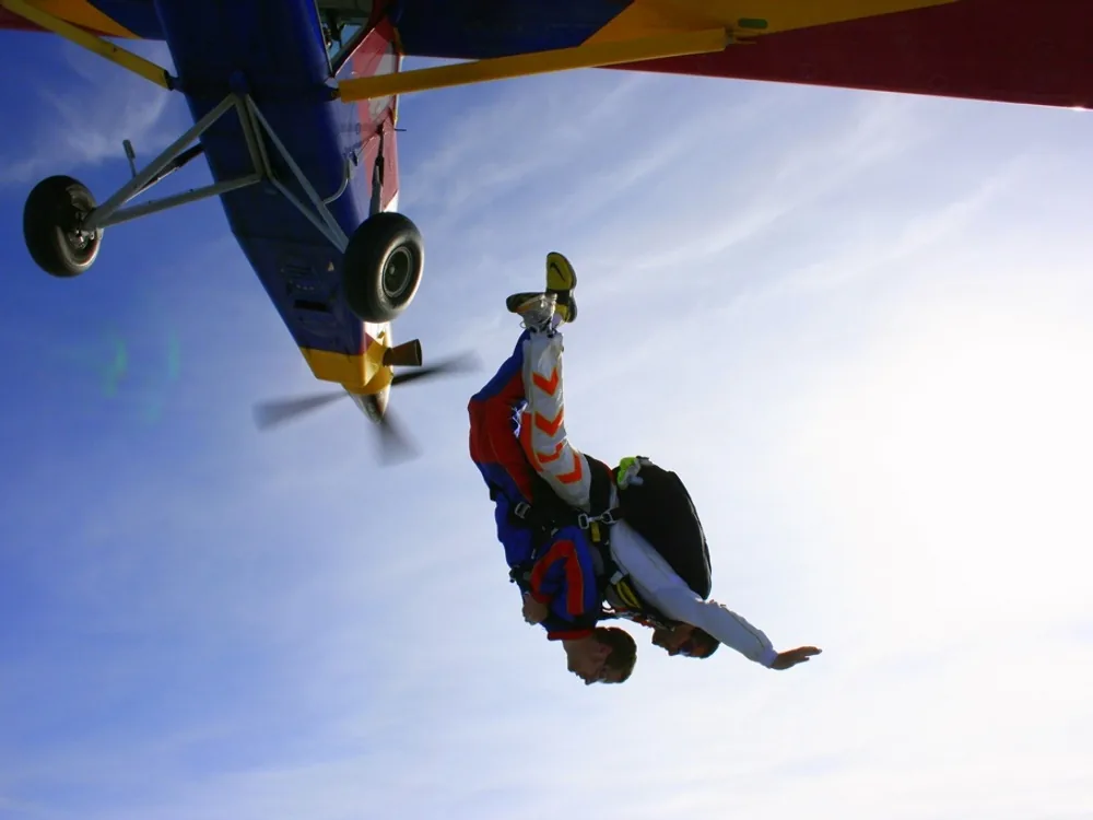 Ecole Francaise de Parachutisme à Azelot, Meurthe et Moselle (54)