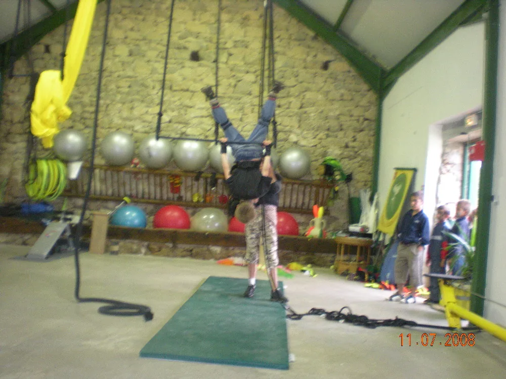 Ecole de Cirque la Bulle Verte à Moux-en-Morvan, Nièvre (58)