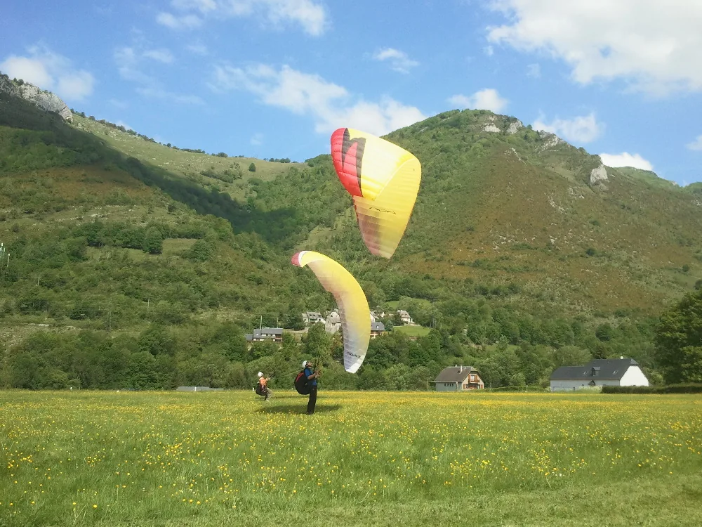 Ecole de Parapente Libre Comme l'Air à Beaudéan, Hautes-Pyrénées (65)