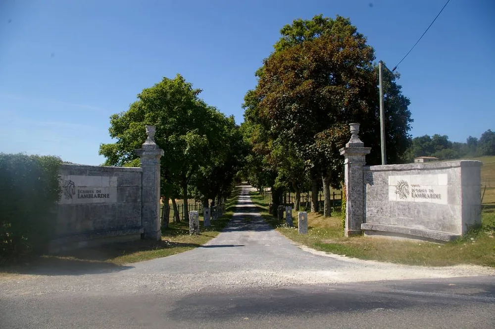 Ecuries de Lamblardie à Gardes-le-Pontaroux, Charente (16)