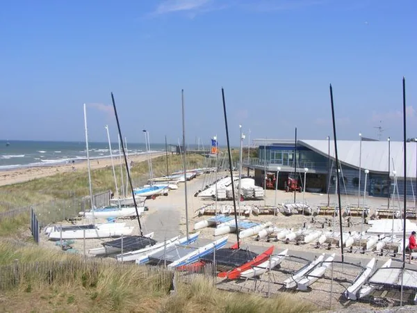 Ecole de Voile de Courseulles à Courseulles-sur-Mer, Calvados (14)