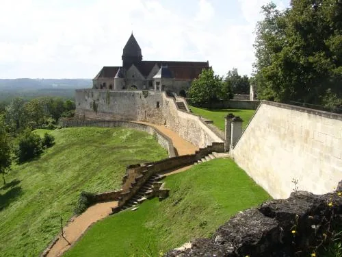 Église Saint-Sauveur de Coucy à Coucy-le-Château-Auffrique, Aisne (02)