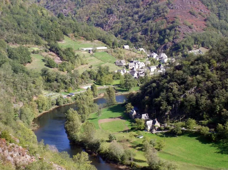 Envie d'Autrement..? à Saint-Gérons, Cantal (15)