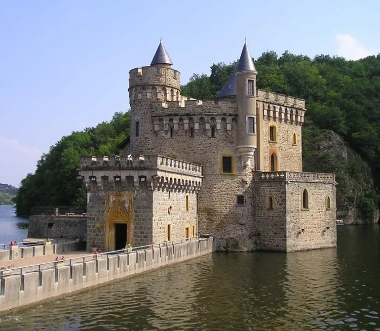 Escape Game : Alerte Submersion à Saint-Priest-la-Roche, Loire (42)