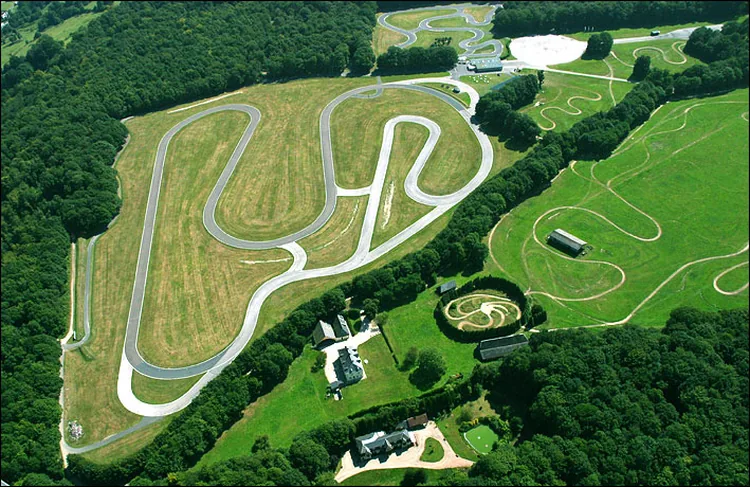 Espace International Automobile à Pont-l'Évêque, Calvados (14)
