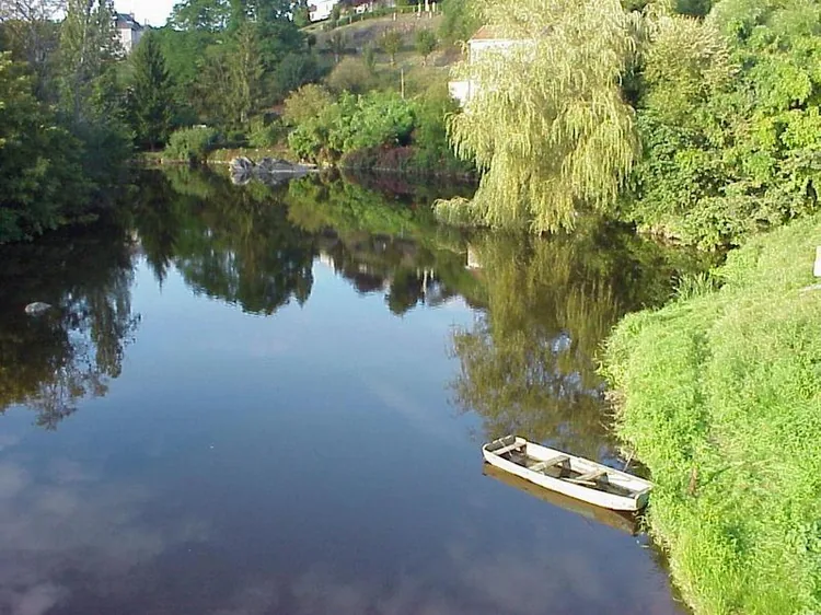 Etang de pêche à Saint-Macoux, Vienne (86)