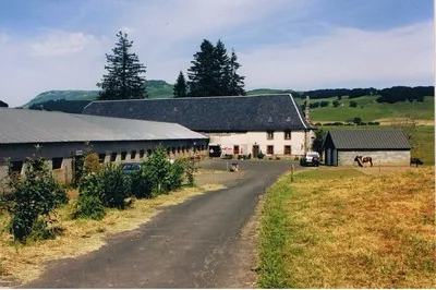 Ferme Équestre de Berthaire à Besse-et-Saint-Anastaise, Puy-de-Dôme (63)