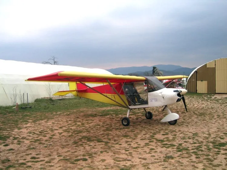Fly Azur à La Roquebrussanne, Var (83)