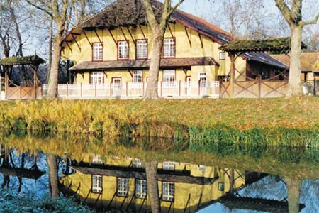 Hébergement en^gîte de groupe dans l'Aube : La Ferme du canal
www.giteloisirs.com
