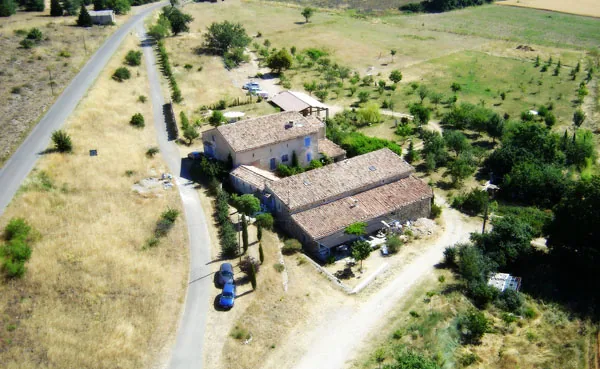Gîté d'Étape les Vignaus à Saint-Étienne-les-Orgues, Alpes-de-Haute-Provence (04)