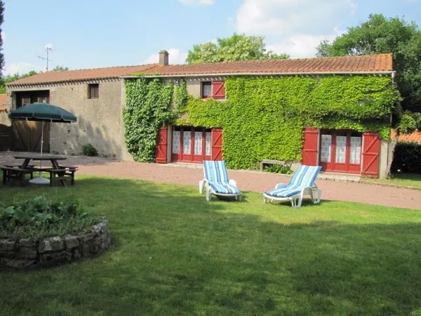 Gites le Pré de la Fontaine à Aizenay, Vendee (85)