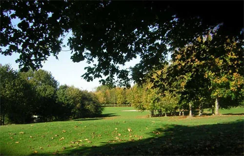 Golf Club Vallée de Germigny à Saint-Hilaire-de-Gondilly, Cher (18)