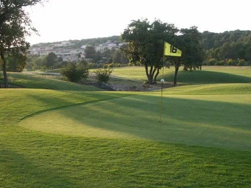 Golf de Vacquerolles à Nîmes, Gard (30)