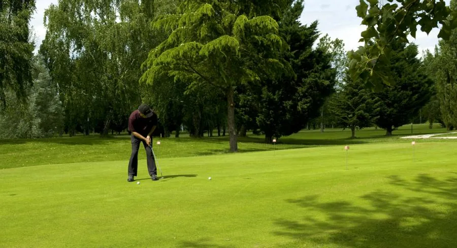 Golf des Aiguillons à Montauban, Tarn-et-Garonne (82)