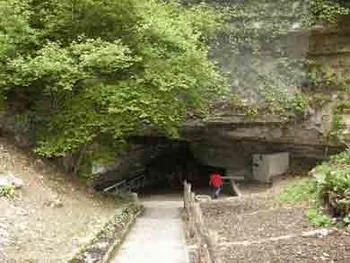 Grottes de Bèze à Bèze, Côte-d'Or (21)