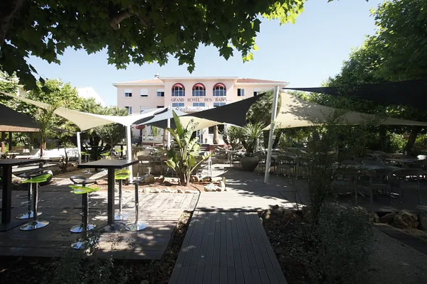 Grand Hôtel des Bains à Sanary-sur-Mer, Var (83)