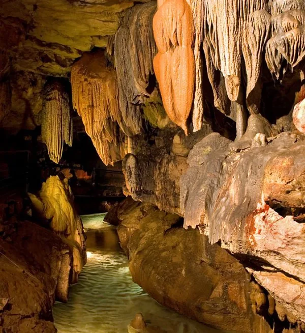 Grotte de Labeil à Le Caylar, Hérault (34)