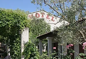 Hotel le Mas des Amandiers à Graveson, Bouches-du-Rhône (13)