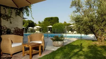 Hotel Val Baussenc à Maussane-les-Alpilles, Bouches-du-Rhône (13)