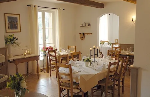 Hôtel restaurant La Bastide d'Eygalieres à Eygalières, Bouches-du-Rhône (13)