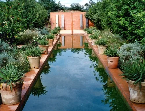 Jardin de la Noria à Saint-Quentin-la-Poterie, Gard (30)