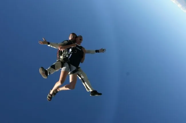 Jaerail Parachutisme à Tallard, Hautes-Alpes (05)