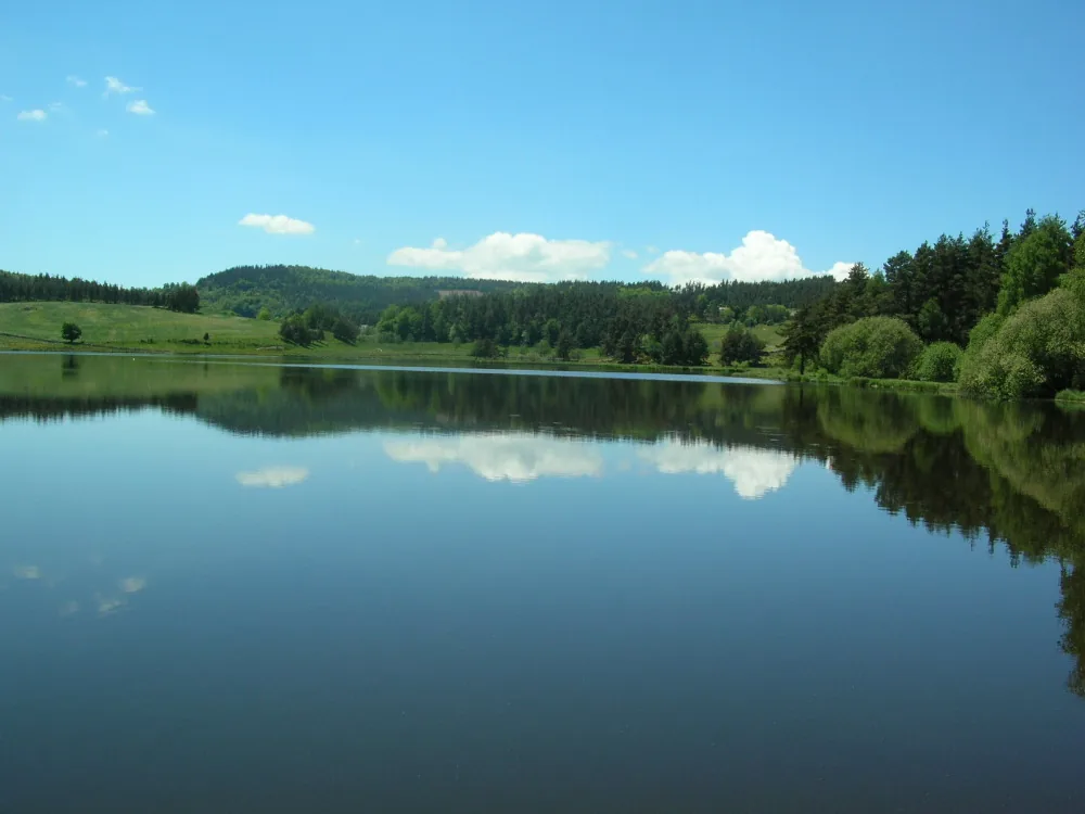 Lac du Moulinet à Le Buisson, Lozère (48)