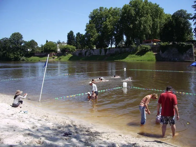 La Plage des Bardoulets à Port-Sainte-Foy-et-Ponchapt, Dordogne (24)