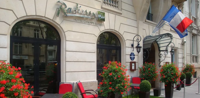 La Place - Radisson Blu Hôtel Champs Elysées à Paris 8e (75)