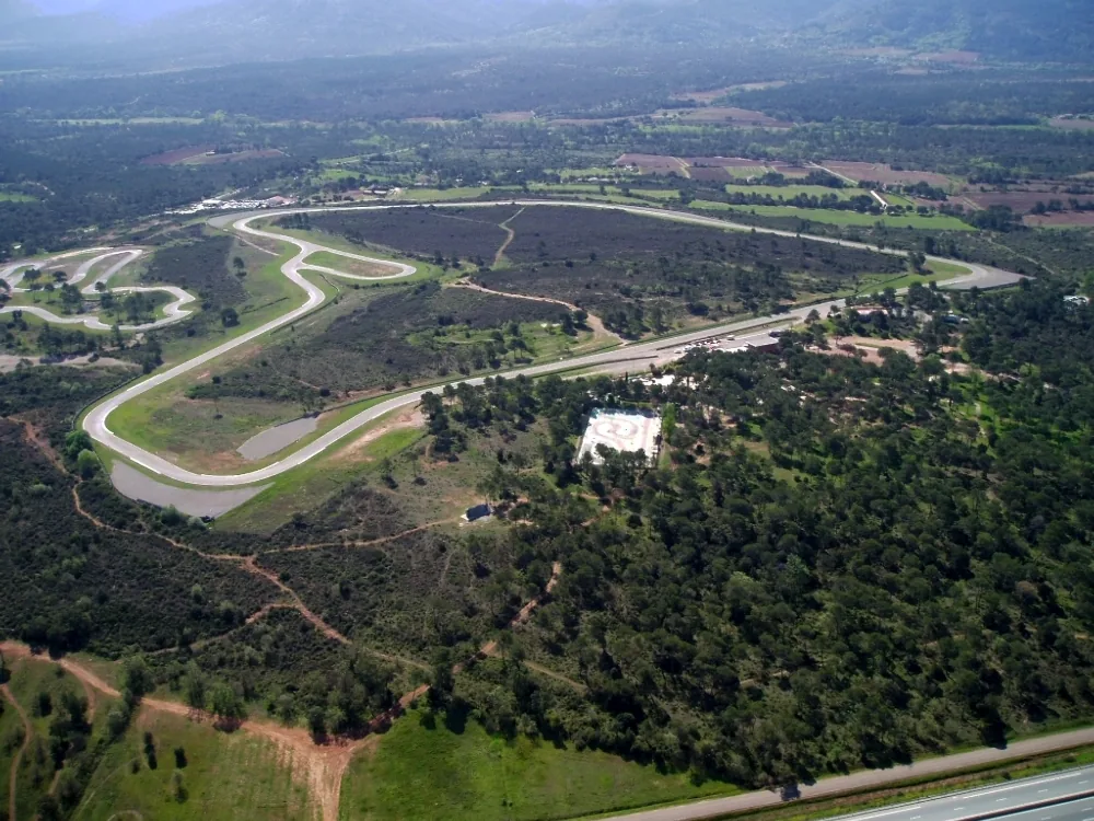Le Circuit du Var et Sa Base de Loisirs à Le Luc, Var (83)
