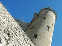 LE CHÂTEAU FÉODAL DES COMTES DE PROVENCE à Châteaurenard, Bouches-du-Rhône (13)