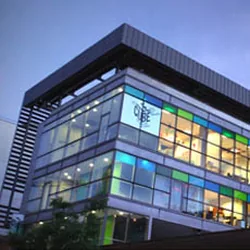 Le Cube à Issy-les-Moulineaux, Hauts-de-Seine (92)