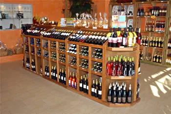 Les Caves de l'Uzège à Saint-Quentin-la-Poterie, Gard (30)