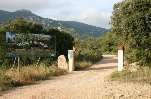 Le Mas de l'Etang à Signes, Var (83)