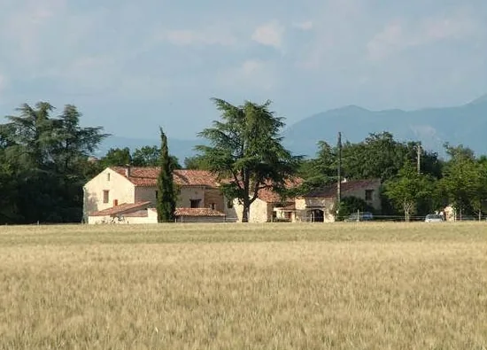 Le Mas de la Chérine à Quinson, Alpes-de-Haute-Provence (04)