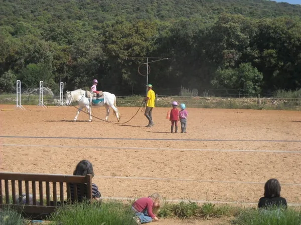 Les Cavaliers d'Argelliers à Argelliers, Hérault (34)