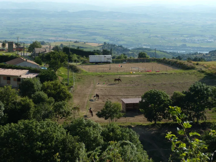 Les écuries de Bressieux à Saint-Romain-de-Lerps, Ardèche (07)