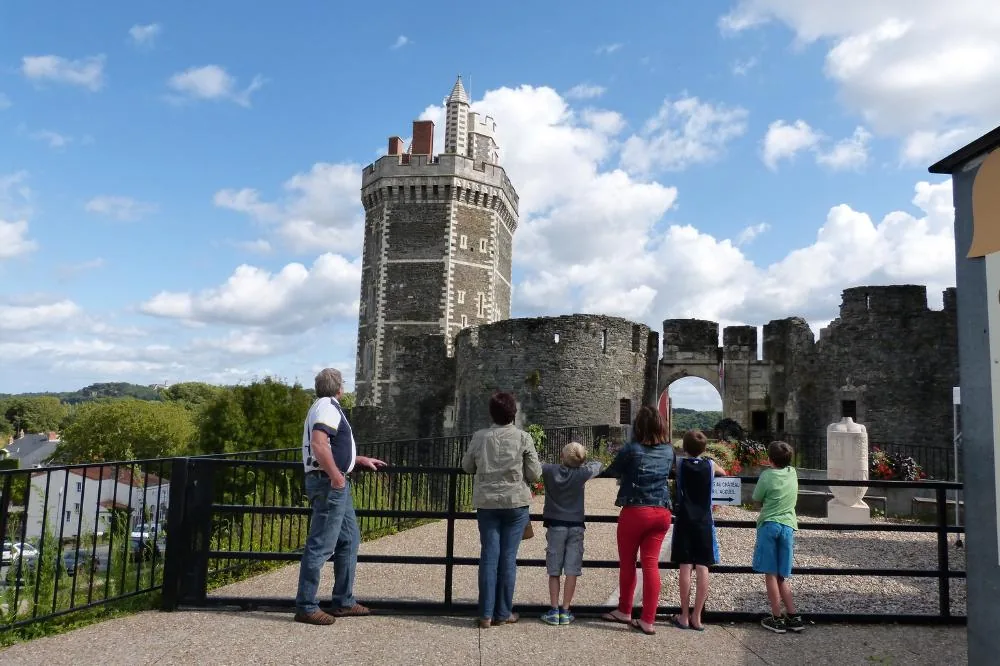 Entrée château d'oudon