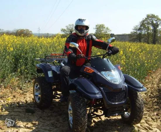 Location quads et motos à Aubenas, Ardèche (07)
