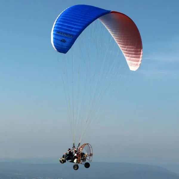 Loisirs Paramoteur à Riez, Alpes-de-Haute-Provence (04)