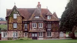 Manoir de Sens à Beuvron-en-Auge, Calvados (14)