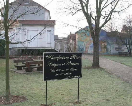 Manufacture - Musée du Peigne et Parures à Ézy-sur-Eure, Eure (27)