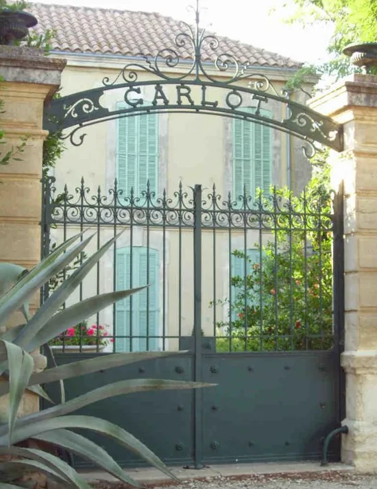 Mas Carlot - Château Paul Blanc à Bellegarde, Gard (30)