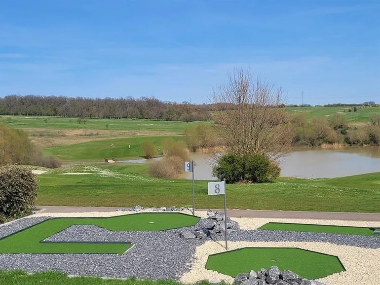 Mini Golf de Faulquemont Pontpierre à Faulquemont, Moselle (57)