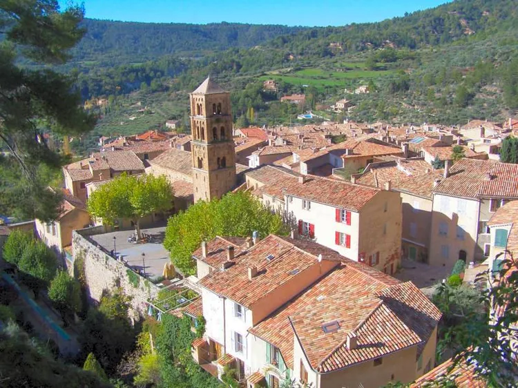 Monuments et Sites Protégés - Moustiers Sainte Marie à Moustiers-Sainte-Marie, Alpes-de-Haute-Provence (04)